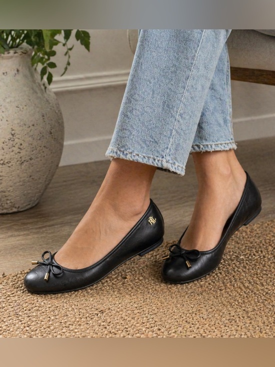Ralph Lauren Shoes - Lauren Ralph Lauren Black Leather Ballet Flats Gold Logo Size 9.5